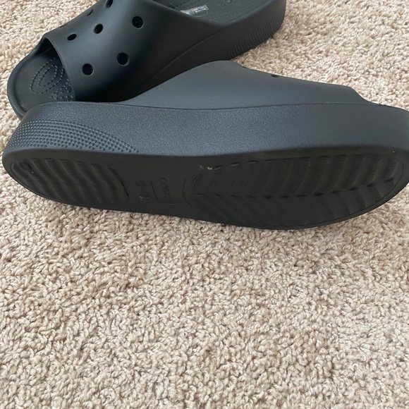 Crocs Black Size 10 Excel. Cond. Offers Welcome - Picture 5 of 5